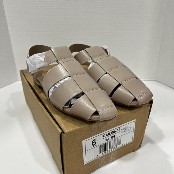 Journee Collection Womens Cailinna Ankle‎ Strap Flat Sandals 6M - Picture 2 of 6